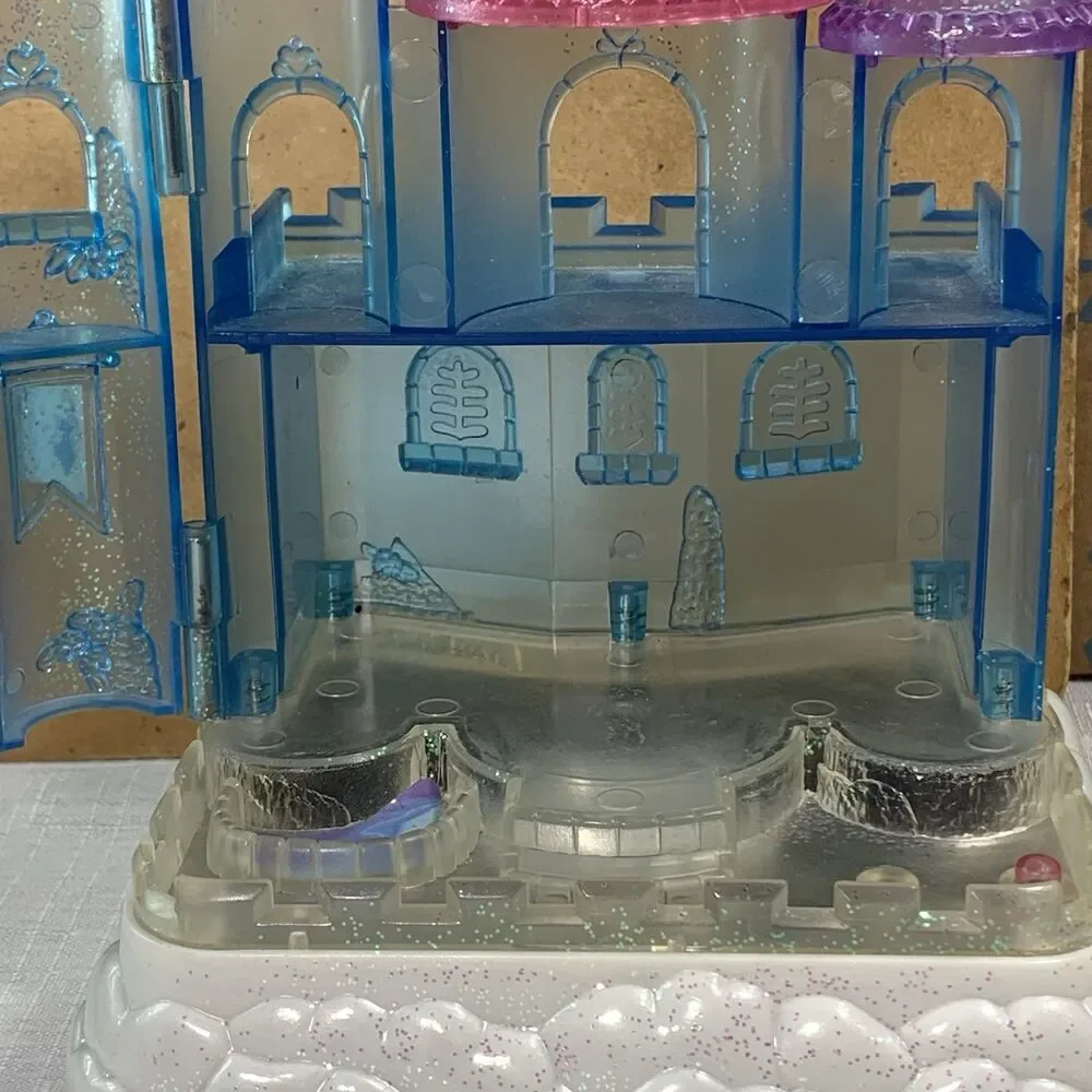Vintage blue box tiny dream light up crystal castle And Some Accessories Horses